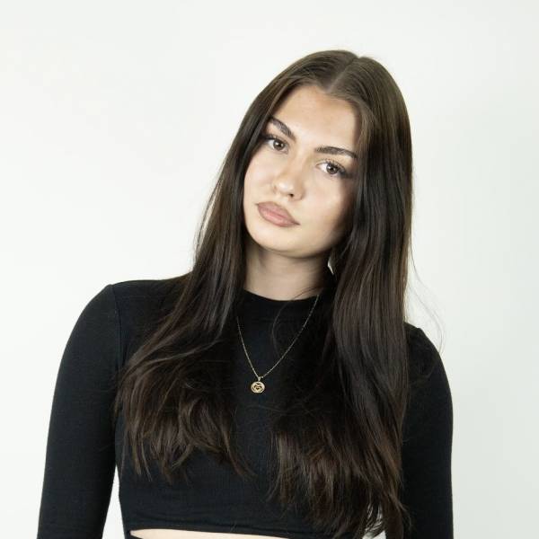 modelka s ID 0702UX9TNL p016