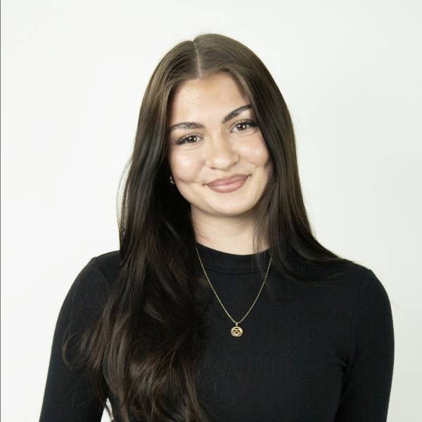 modelka s ID 0702UX9TNL p017