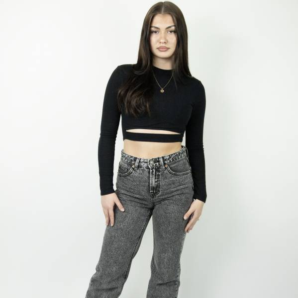 modelka s ID 0702UX9TNL p018