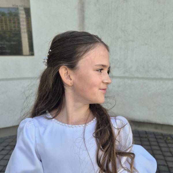 modelka s ID 0702XWBM8Q p017