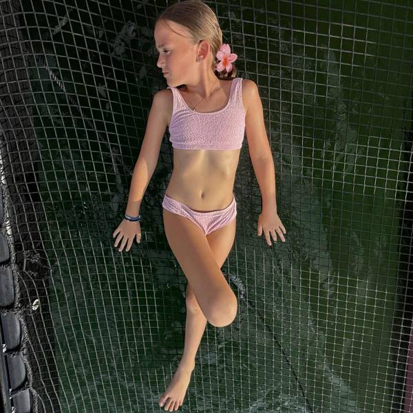 modelka s ID 0702XWBM8Q p018