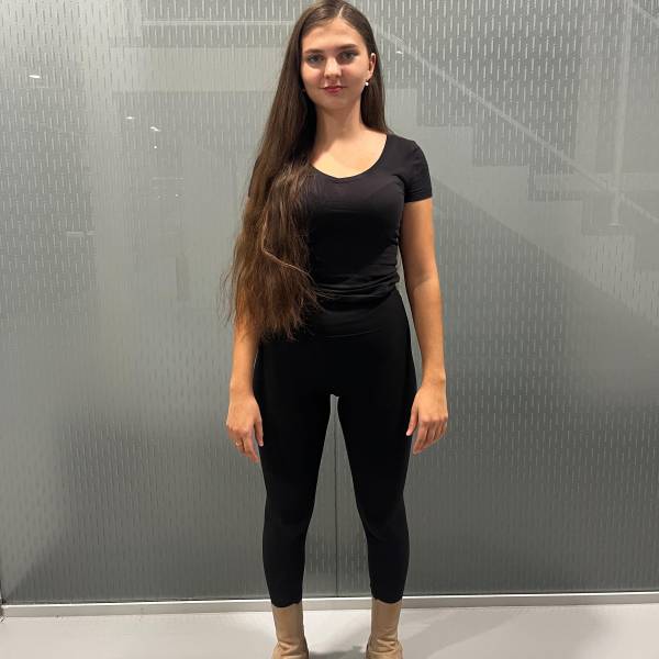 modelka s ID 0702XZLNBN p018