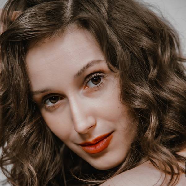 modelka s ID 0702Z7UUY1 p019