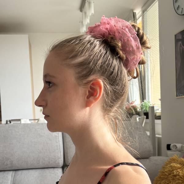 modelka s ID 0702ZWZGDR p019