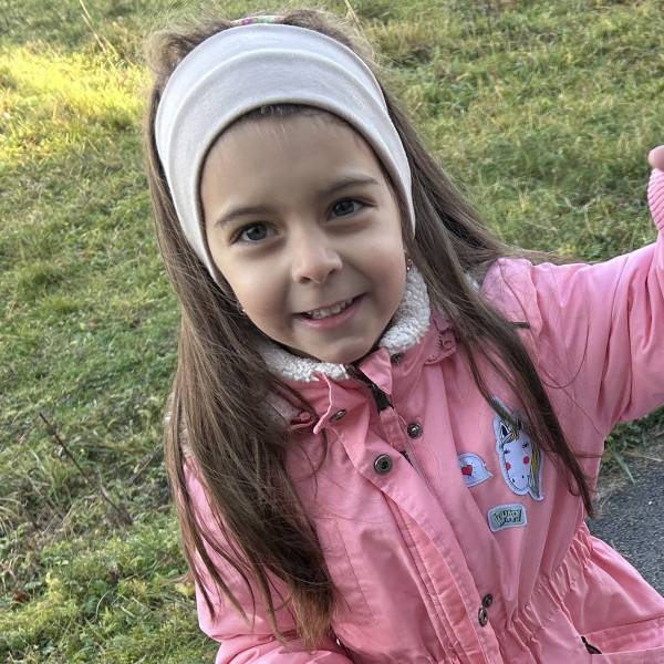 modelka s ID 07035729XQ p017