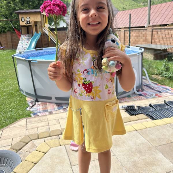 modelka s ID 07035729XQ p018